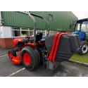 Kubota B3150 4WD 31HP Hydrostatic Compact Tractor with 60" Mid-mounted deck and rear collector