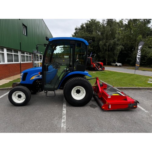 New Holland 27HP HST Compact Tractor TC27DA with a Trimax Striker 190 Multi-Spindled Rotary Mower