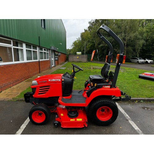 Kubota BX2350 Compact Tractor 4WD with Cutting Deck