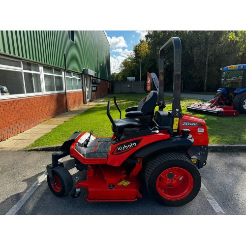 Kubota ZD1211R Zero Turn Mower with 16" Cut