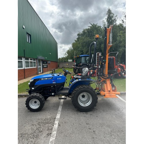 Solis 26 Compact Tractor (26HP with industrial tyres) with Deleks Falco 130 Hedgecutter