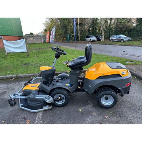 STIGA Park 500 WX 4WD Out-Front Mower with 110cm Combi Pro Q Plus Deck (Ex-Demo Condition)