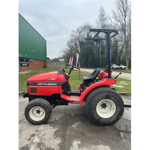 Mitsubishi MTD200 HD - 20HP 2WD Manual Compact Tractor