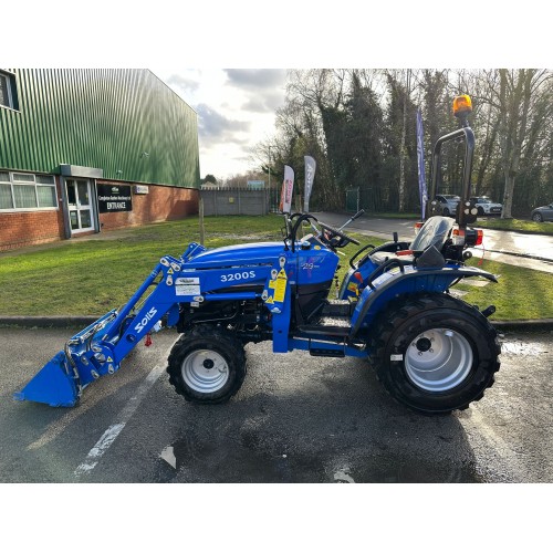 Solis 26 Compact Tractor - 26HP with industrial tyres and front loader